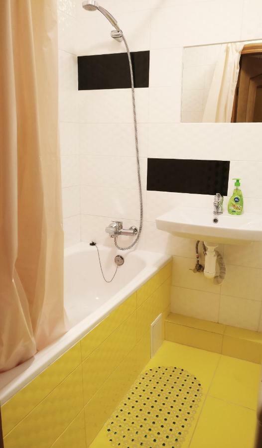 Very Nice Apartment In L'Viv Λβιβ Εξωτερικό φωτογραφία