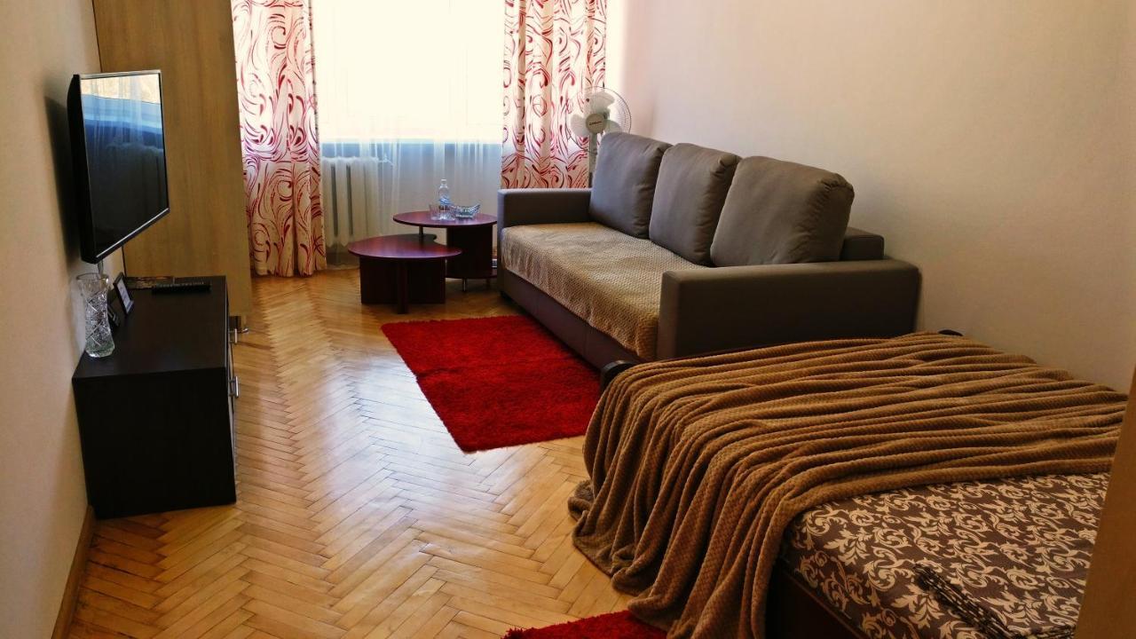 Very Nice Apartment In L'Viv Λβιβ Εξωτερικό φωτογραφία